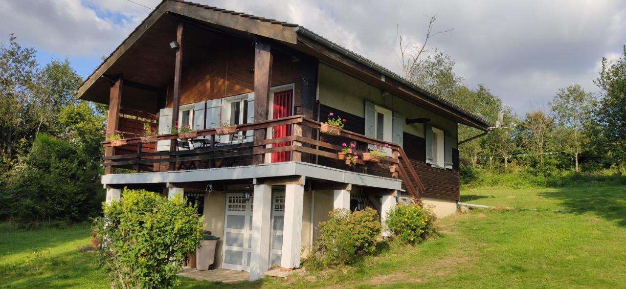 Chalet Deux Chambres Au Calme Saint-Brisson Exterior foto